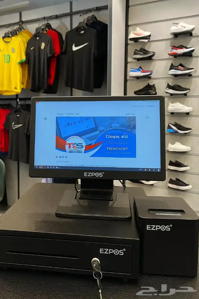 كاشير محلات الملابس الرياضيه 0