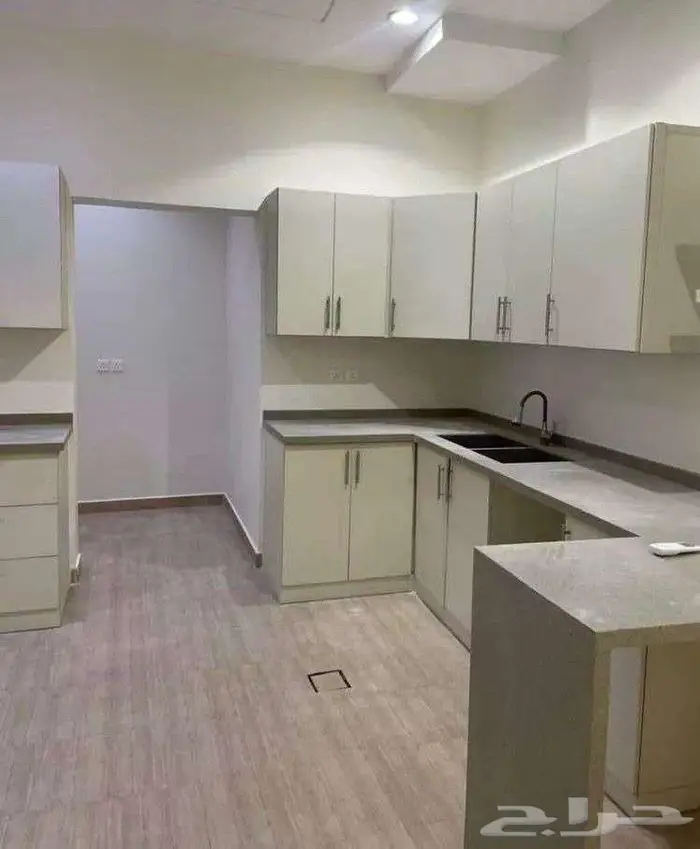 فيلا بموقع متميز للايجار قريبة من الدائري الشرقي 2