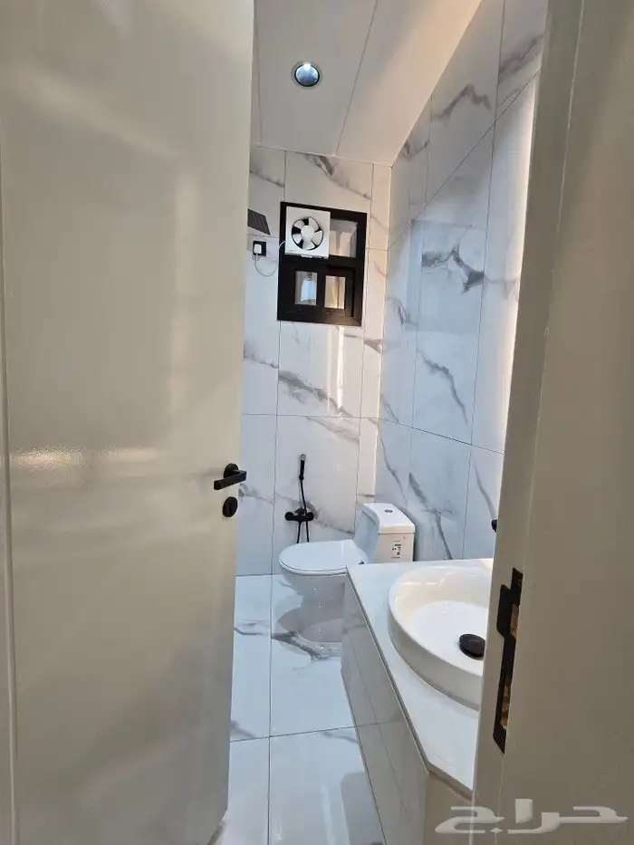 للبيع روف ارضي مع ملحق7غرفVIPحوش مدخل سياره ط الثمانين720ألف 24