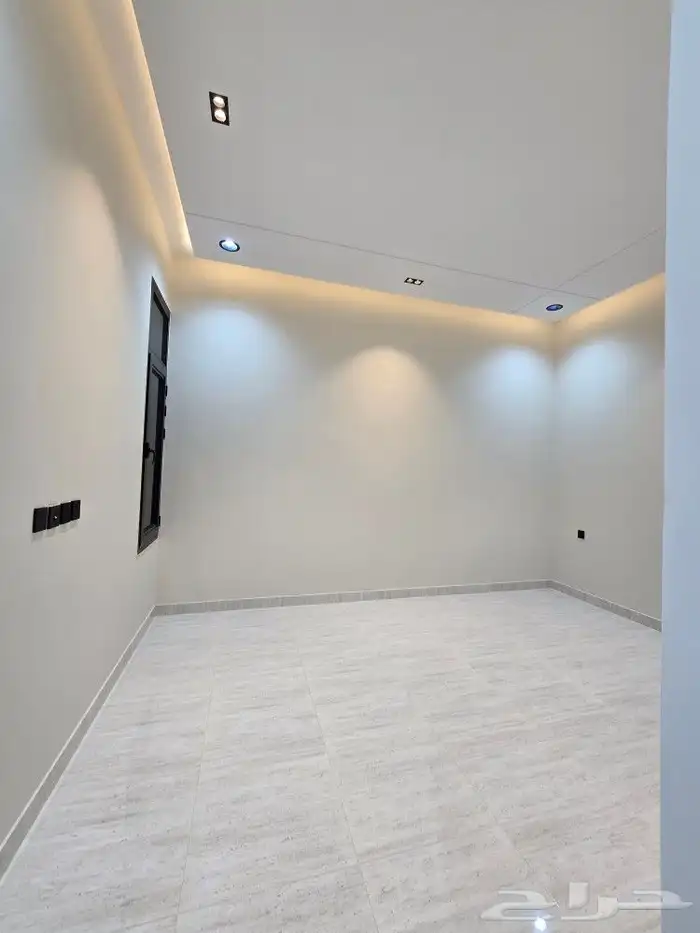 للبيع شقق علويه VIP سطح مستقل 6غرف من 500 ألف حي درة الموسي 17