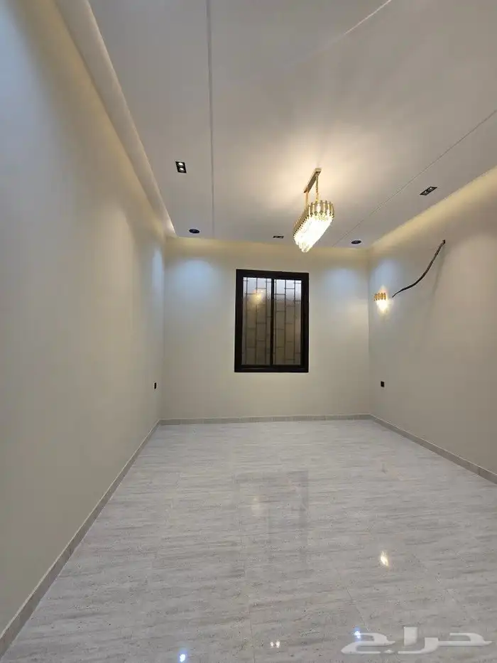 للبيع شقق علويه VIP سطح مستقل 6غرف من 500 ألف حي درة الموسي 14