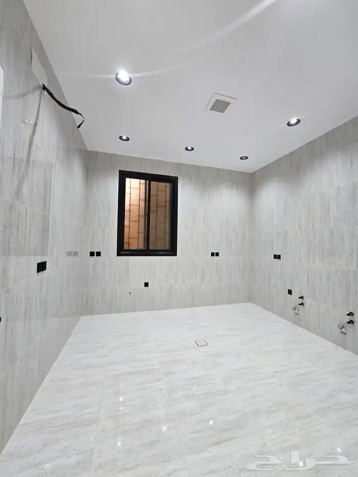 للبيع شقق علويه VIP سطح مستقل 6غرف من 500 ألف حي درة الموسي 12