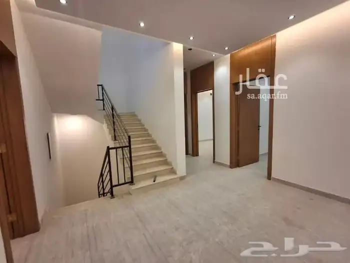 للبيع تاون هاوس نظام 3 ادوار 780 الف 6