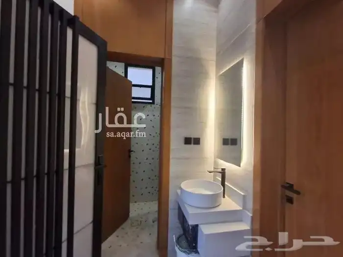 للبيع تاون هاوس نظام 3 ادوار 780 الف 2