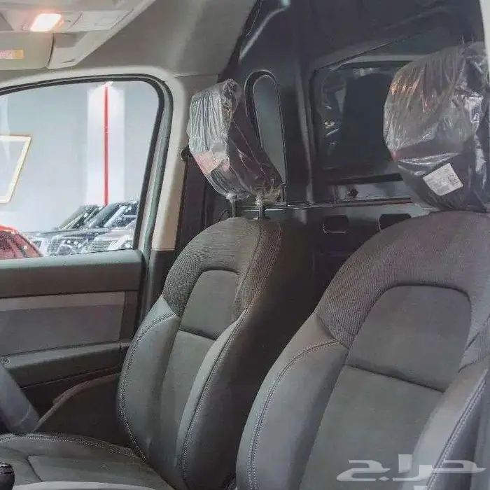 متوفر رينو اكسبيرس بضاعه 2024 اصفار عروض ممتازه 3