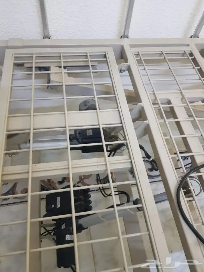 سرير طبي كهربائي شبه جديد 2