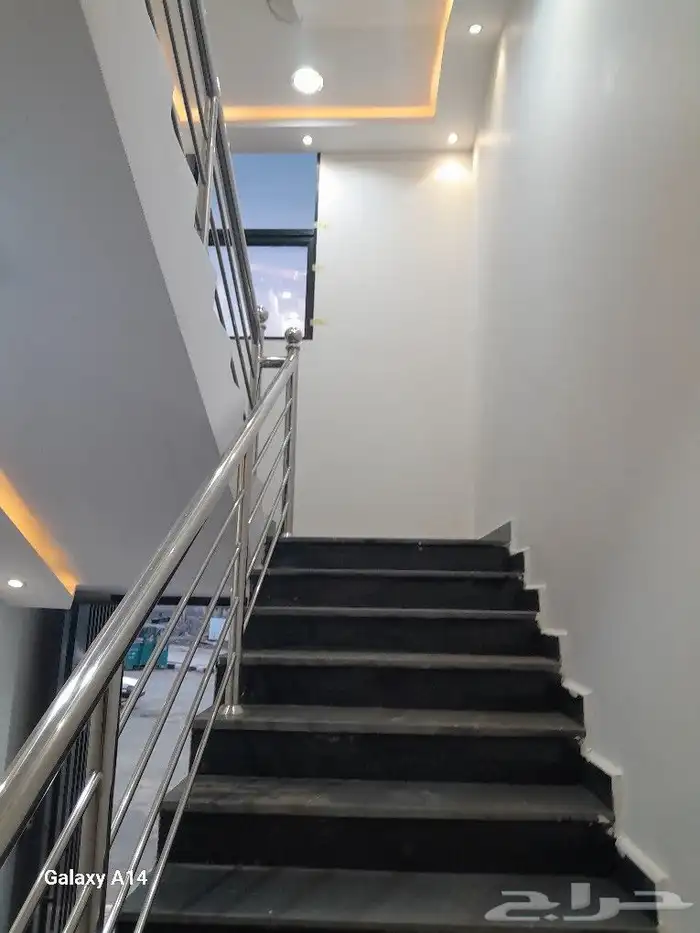 للبيع شقه دور ثاني مصعد راكب جاهز 6غرف من 500 الف حي قرطبة 2