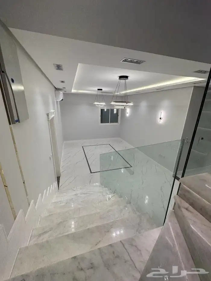 للبيع شقه تمليك بحي النزهه 259م دورين 15