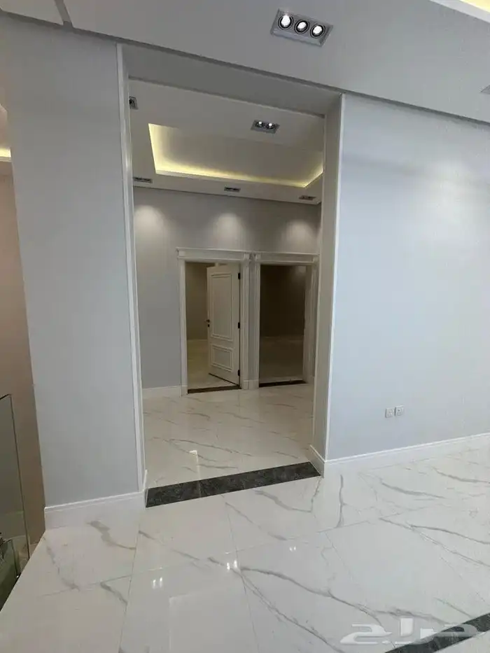 للبيع شقه تمليك بحي النزهه 259م دورين 10