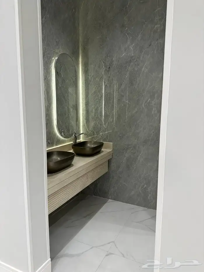 للبيع شقه تمليك بحي النزهه 259م دورين 1