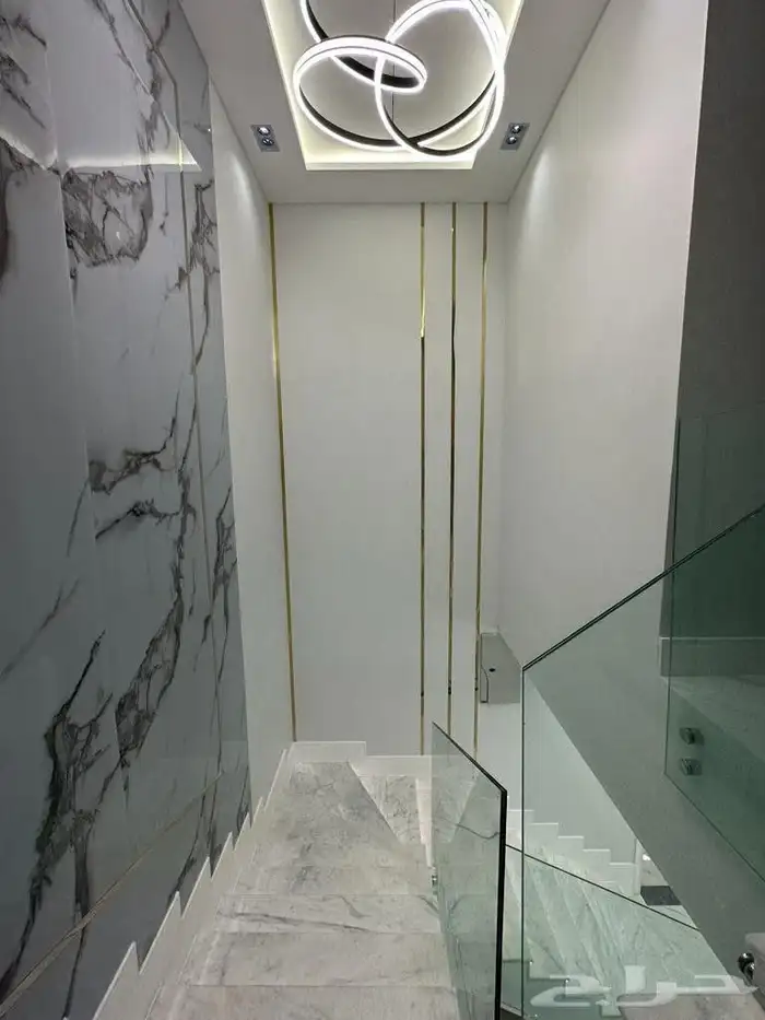 للبيع شقه تمليك بحي النزهه 259م دورين 17