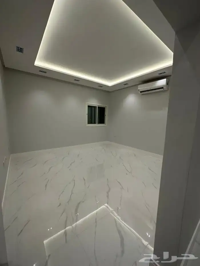 للبيع شقه تمليك بحي النزهه 259م دورين 22