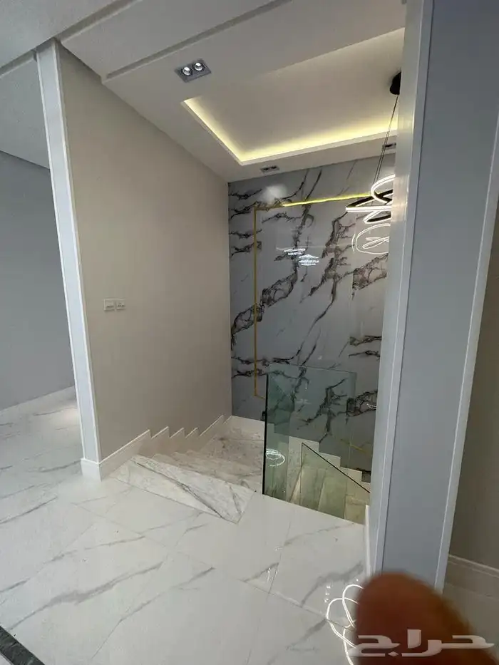 للبيع شقه تمليك بحي النزهه 259م دورين 11