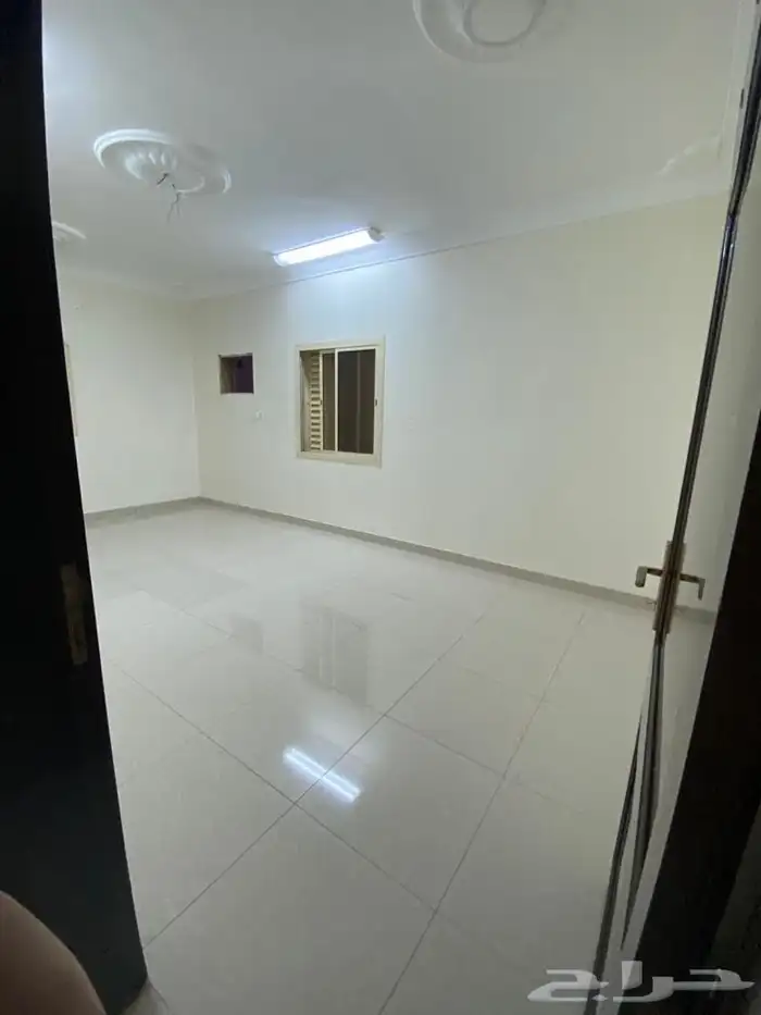 شقة للايجار حي شوران 4