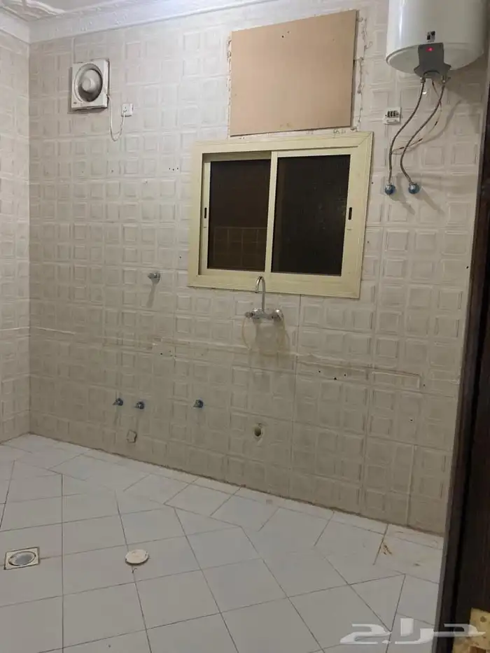 شقة للايجار حي شوران 14