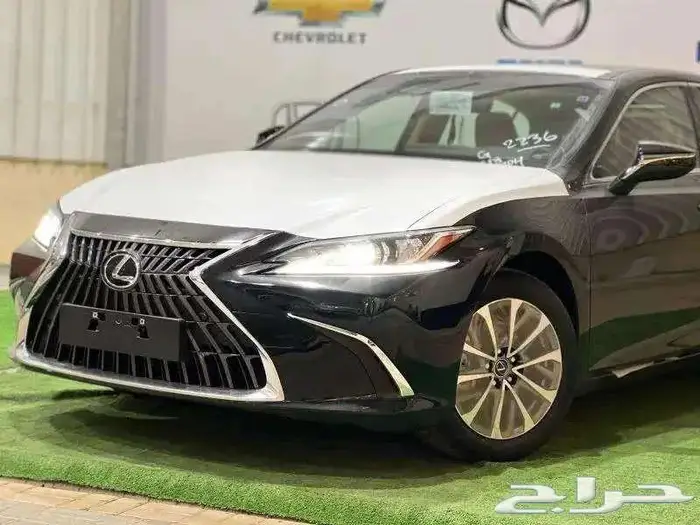 لكزس ES 250 AA 2025 4