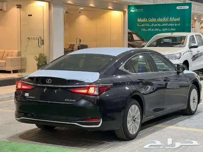 لكزس ES 250 AA 2025 7
