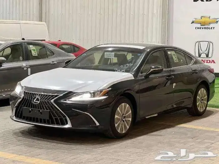 لكزس ES 250 AA 2025 13