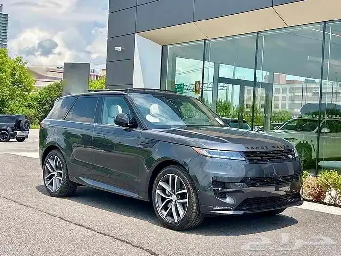 للبيع رانج روفر سبورت 2025 اصفار SE وارد كندا 0