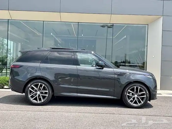 للبيع رانج روفر سبورت 2025 اصفار SE وارد كندا 1