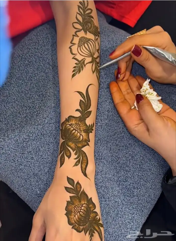نقش حناء على حسب طلب الزباين والسعر مناسب جدا للجميع 6
