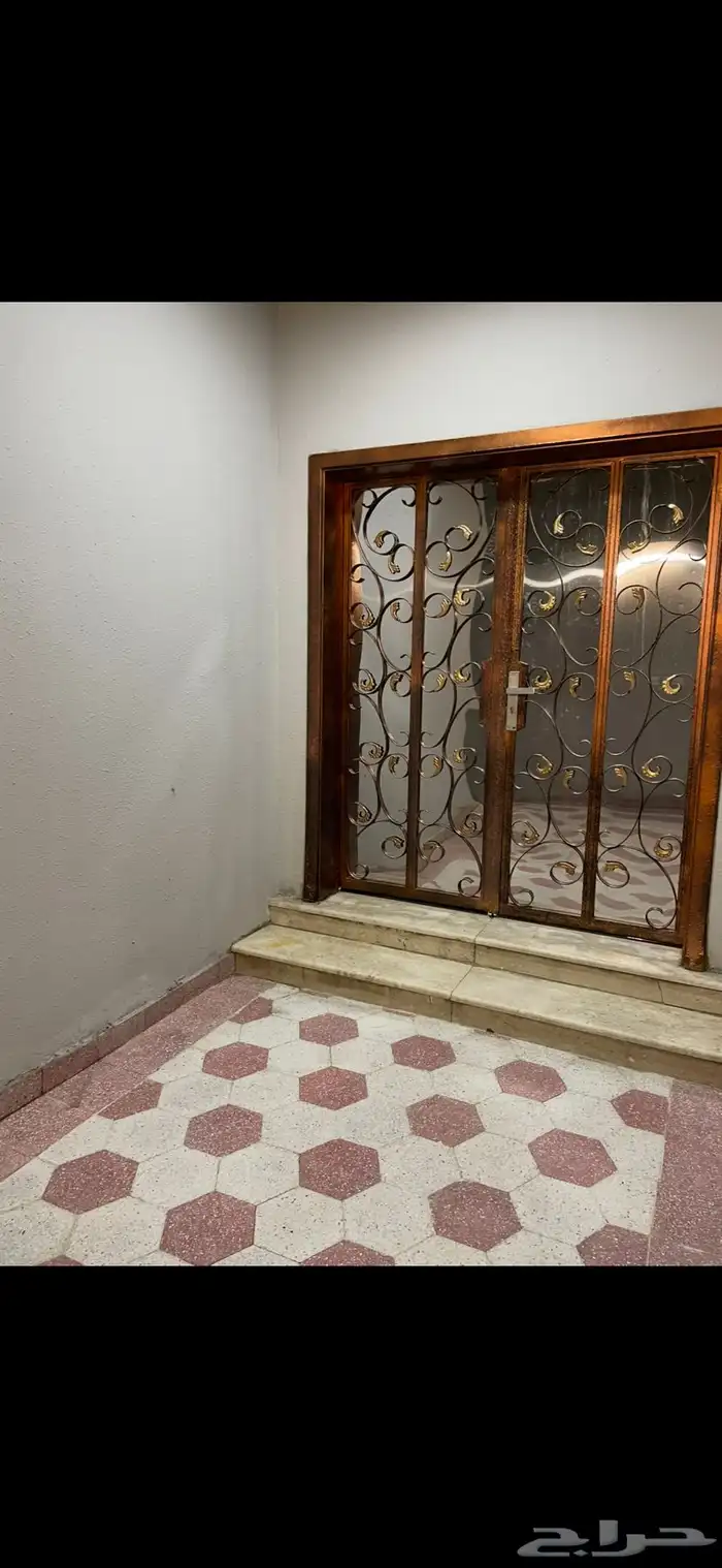 عمارة للبيع الرياض حي العزيزية 3
