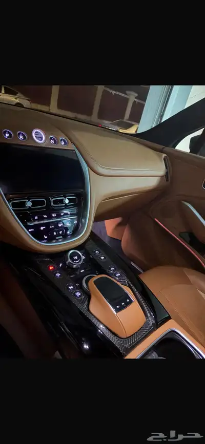 استون مارتن dbx707 للبيع index