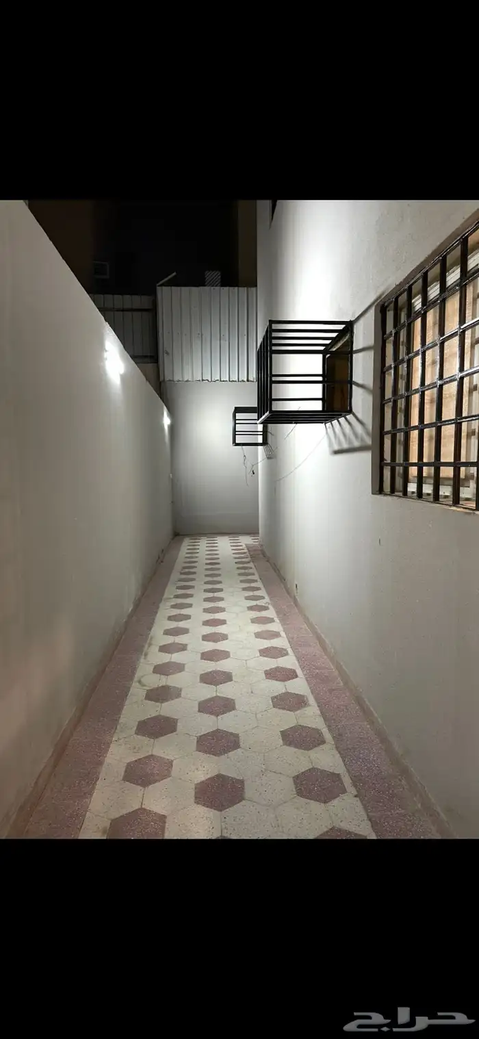 عمارة للبيع الرياض حي العزيزية 5