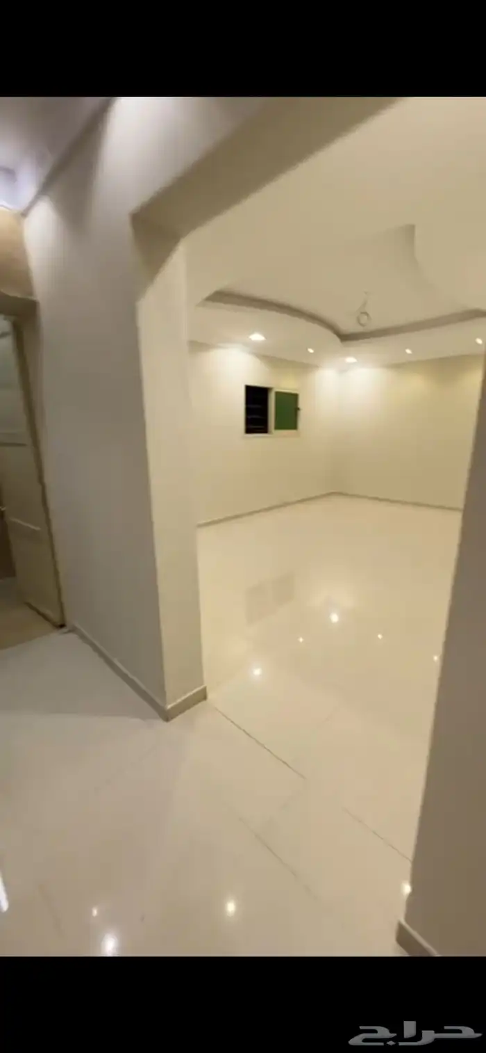 شقة للإيجار مجدده بالكامل قريبه من جميع الخدمات 6