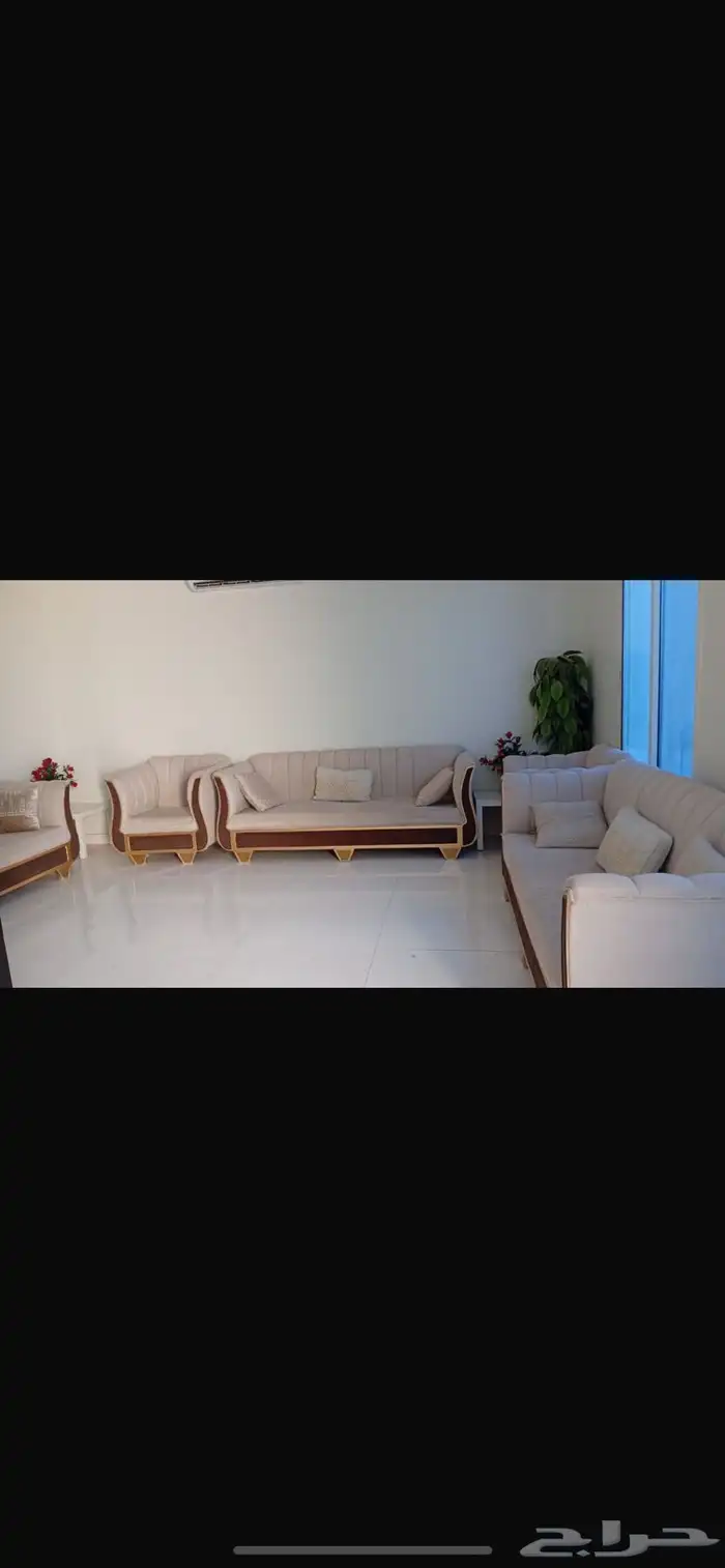 ثلاث اطقم كنبات صالون مغربي وكنب كلاسيكي واخر عادي 1