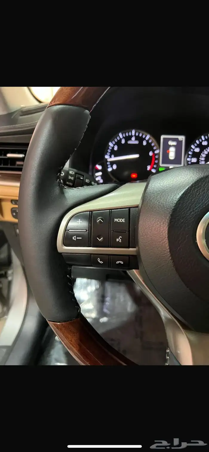 لكزز للبيع 33