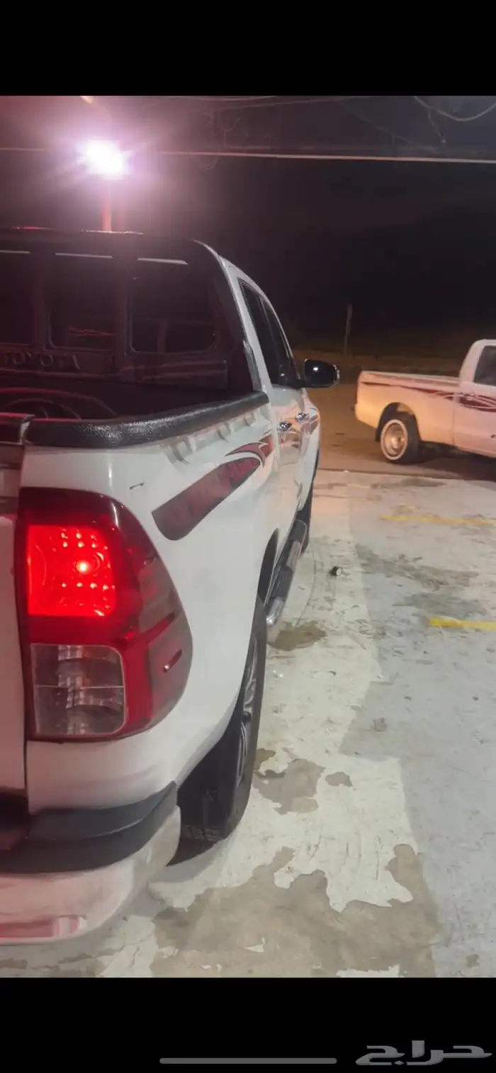 للبيع أو البدل المناسب   تويوتا هايلكس دبل تماتيك فل كامل 6