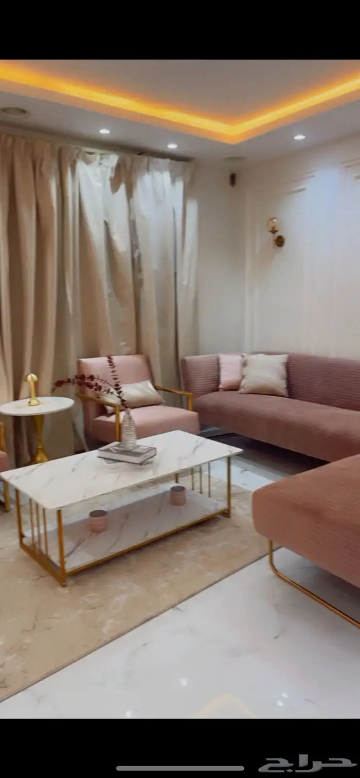 كنب صاله من محل بن شيهون ويوجد اللوقو 2