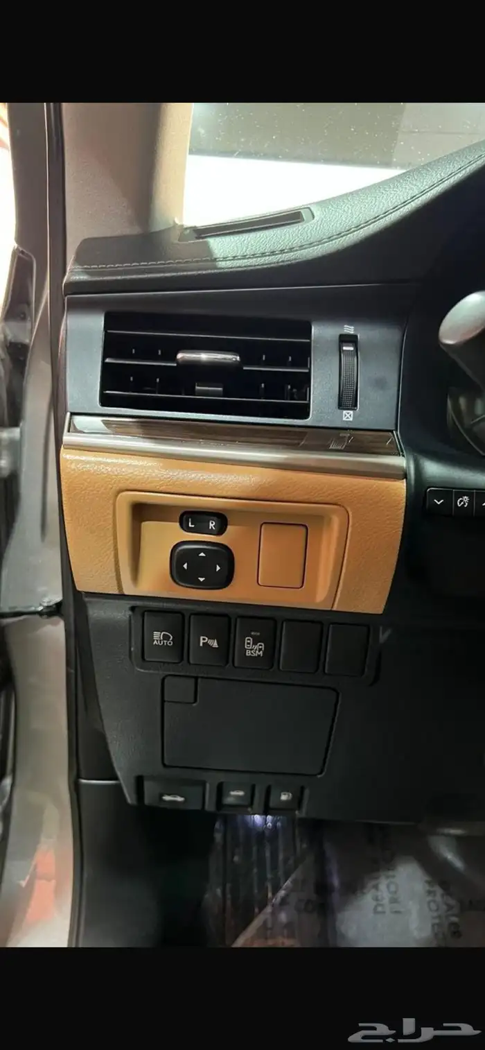 لكزز للبيع 30