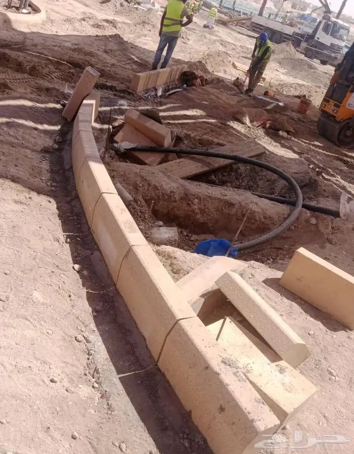 متخصصون في أعمال البردورات والإنترلوك والبلاط 8