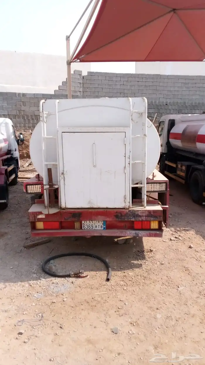 للبيع دينا جاك 2011 صهريج ديزل 6000 لتر جاهز بعداد ومضخة 1