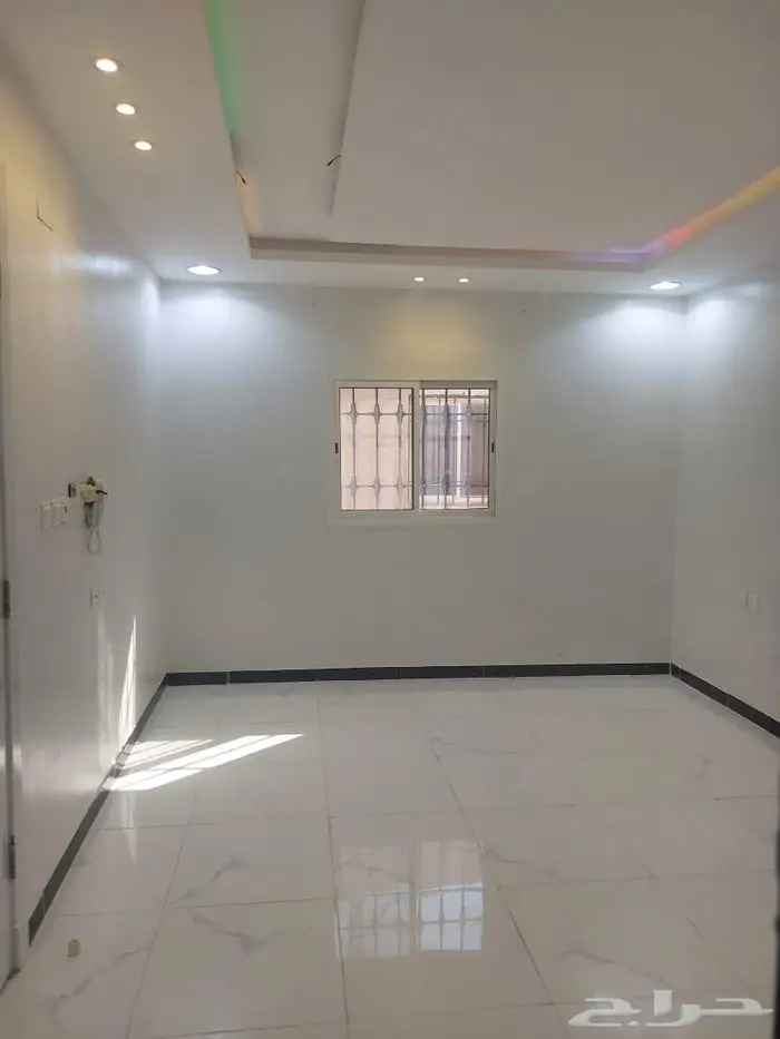 للإيجار شقة تابعة لفلة بحي طويق 4