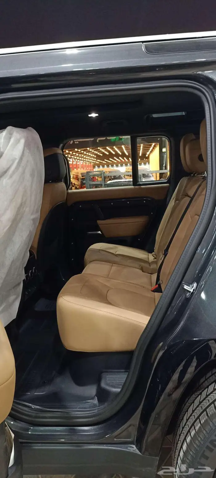 لاند روفر ديفندر I6P فل كامل 6 سلندر 2025 خليجي 6