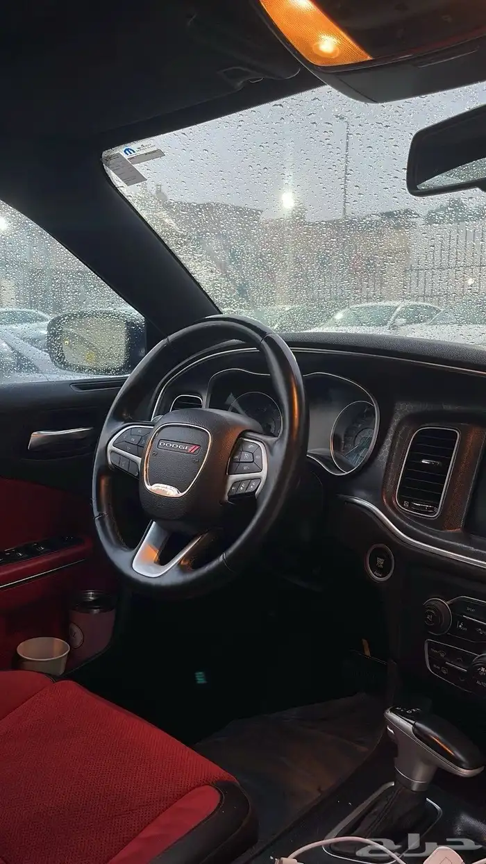 للبيع تشارجر RT 2015 نضيف 1