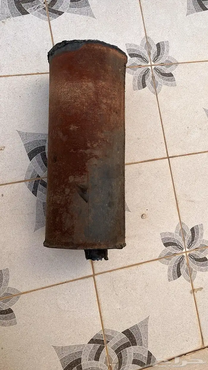 للبيع كفرات وجنوط دينه وسطحة مقاس 16 وطيس6مسامير ودبة صوت 6