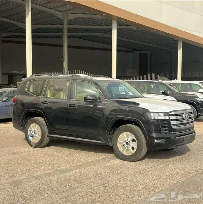 لاندكروزر GXR2 3.5 موديل 2025 عرض دفعتين 1