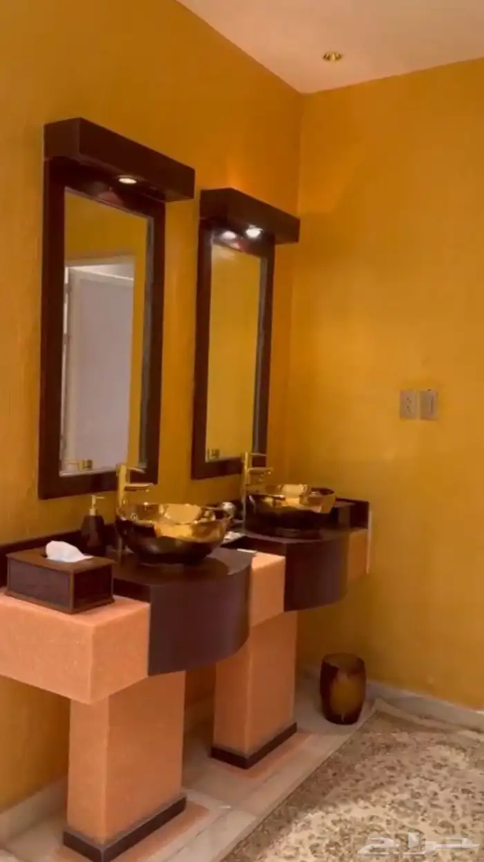 فيله للبيع حي الندى 4