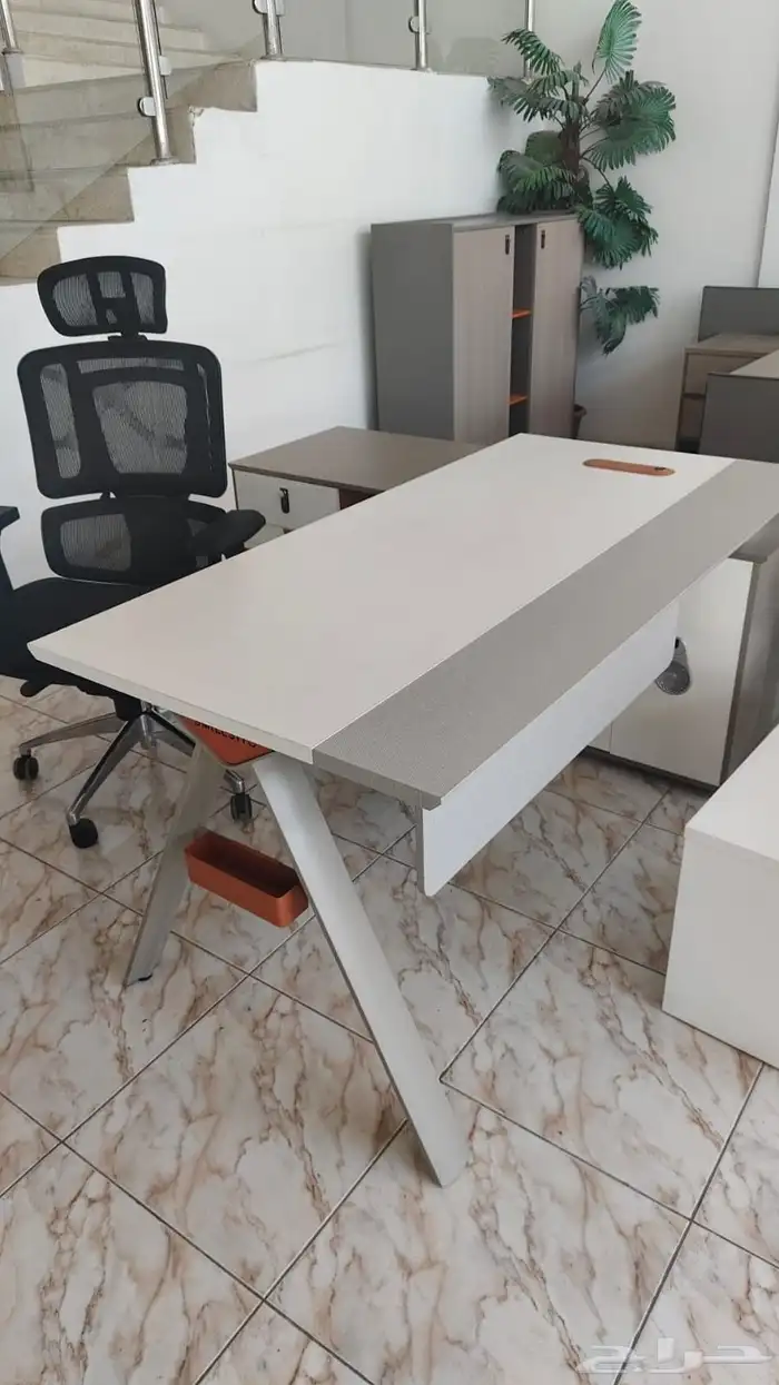 أثاث مكتبي ومدرسي جديد وتفضل ومنزلي جديد وتفضل حسب الطلب 1