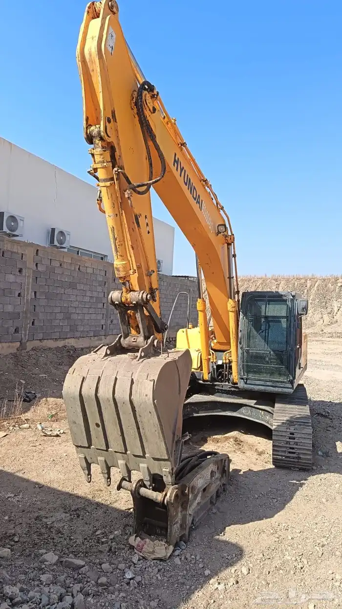 بكلين للبيع موديل 2011 بطاقه جمرك 0