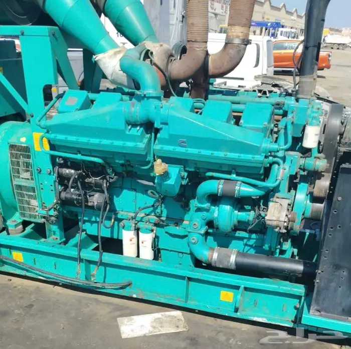 مولد كهرباء كومنز مستعمل نظيف 1000 KVA صافي 923 كيلو للبيع 3