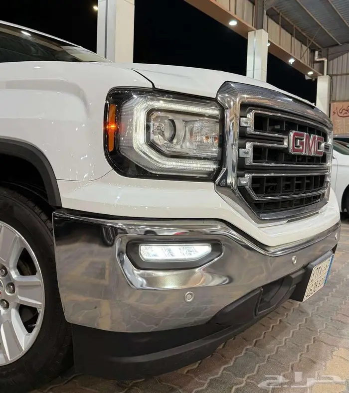 للبيع جمس سييرا 2018 فل كامل فئة Z71 سعودي ( عداد قليل ) 4