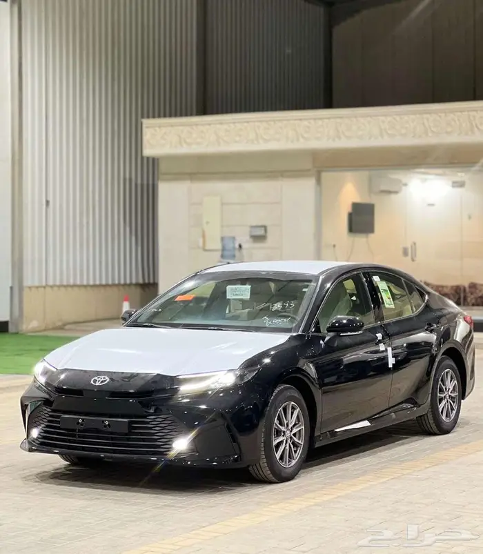 تويوتا كامري E موديل 2025 8