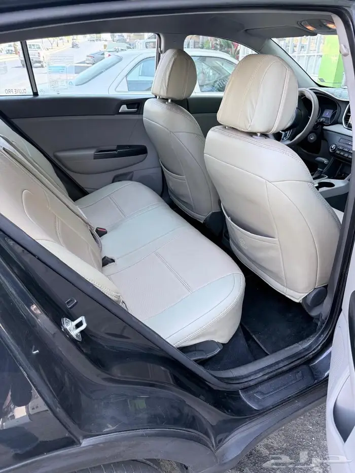 كيا اسبورتاج 2017 اسود اللون 4