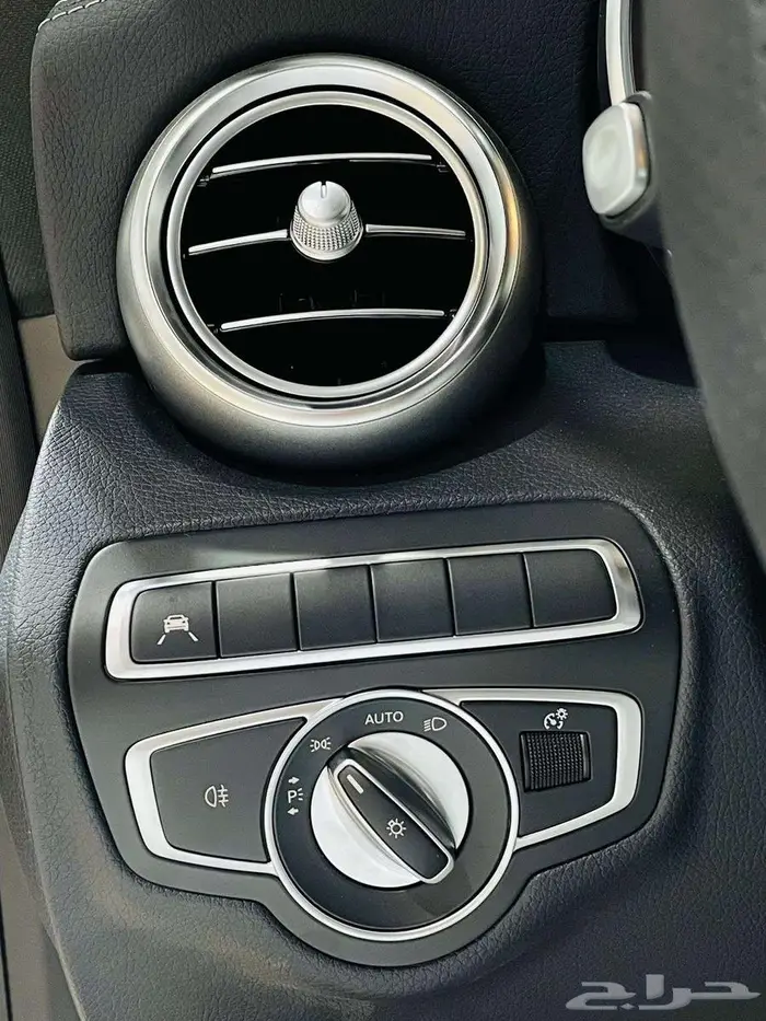 مرسيدس C180 كوبية 2022 23