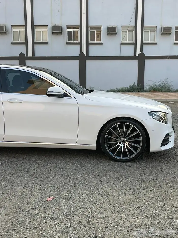 مرسيدس E300 2019 9
